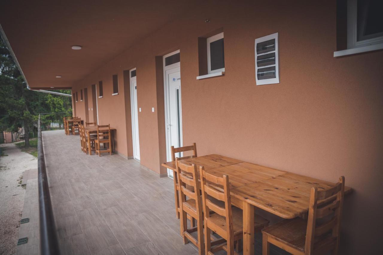Tenisz Panzio - Baja Exterior foto